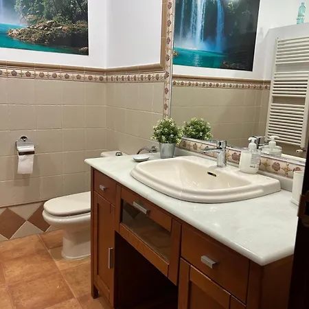 En Urbanizacion Residencial - Roble, 5 * Salteras